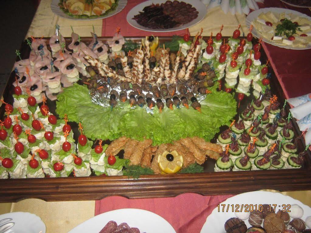 Kanclera Hotel Kaszpicsan Kültér fotó